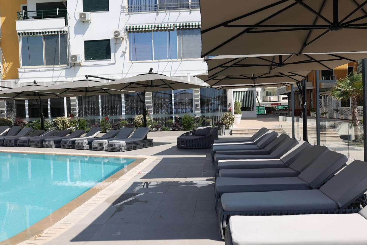 גולם Comfort Suites מראה חיצוני תמונה