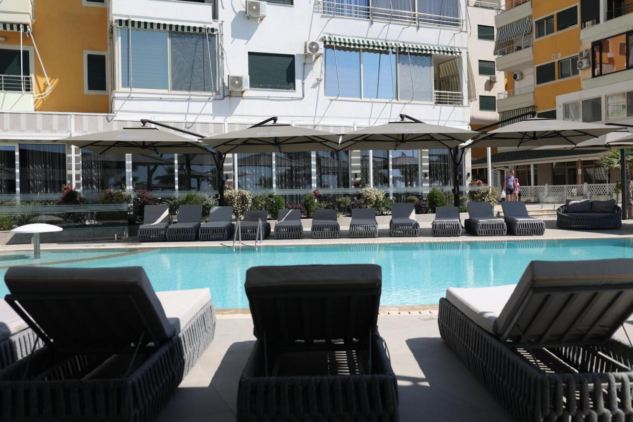 גולם Comfort Suites מראה חיצוני תמונה