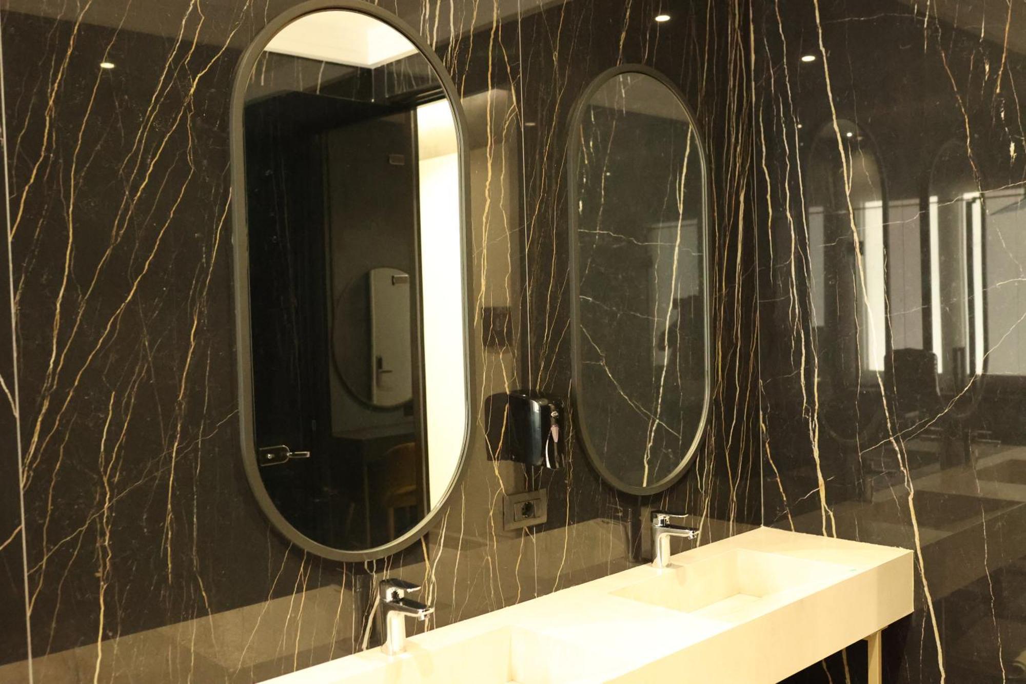 גולם Comfort Suites מראה חיצוני תמונה