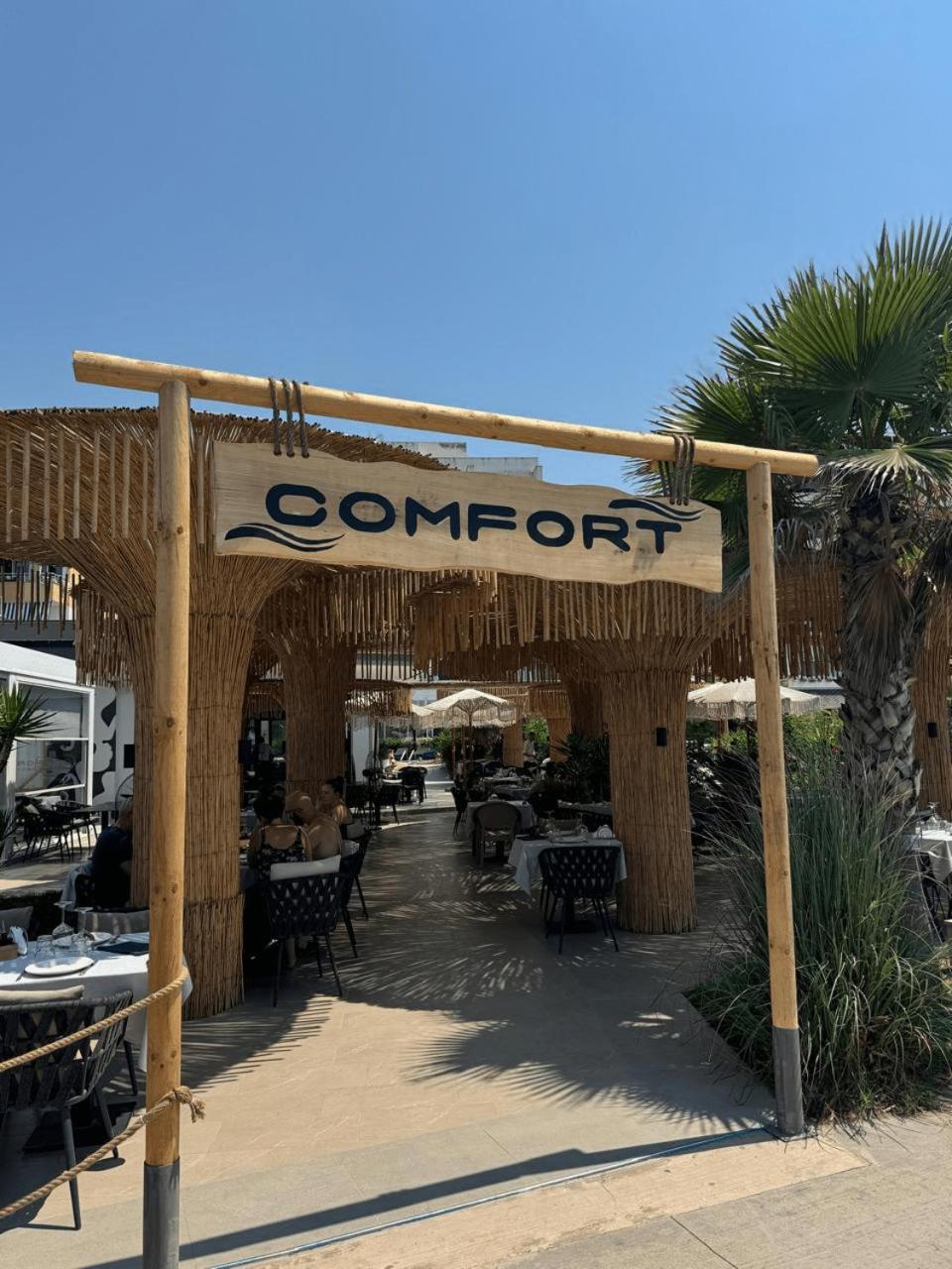 גולם Comfort Suites מראה חיצוני תמונה
