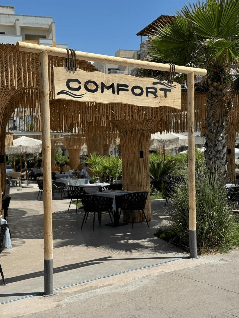 גולם Comfort Suites מראה חיצוני תמונה