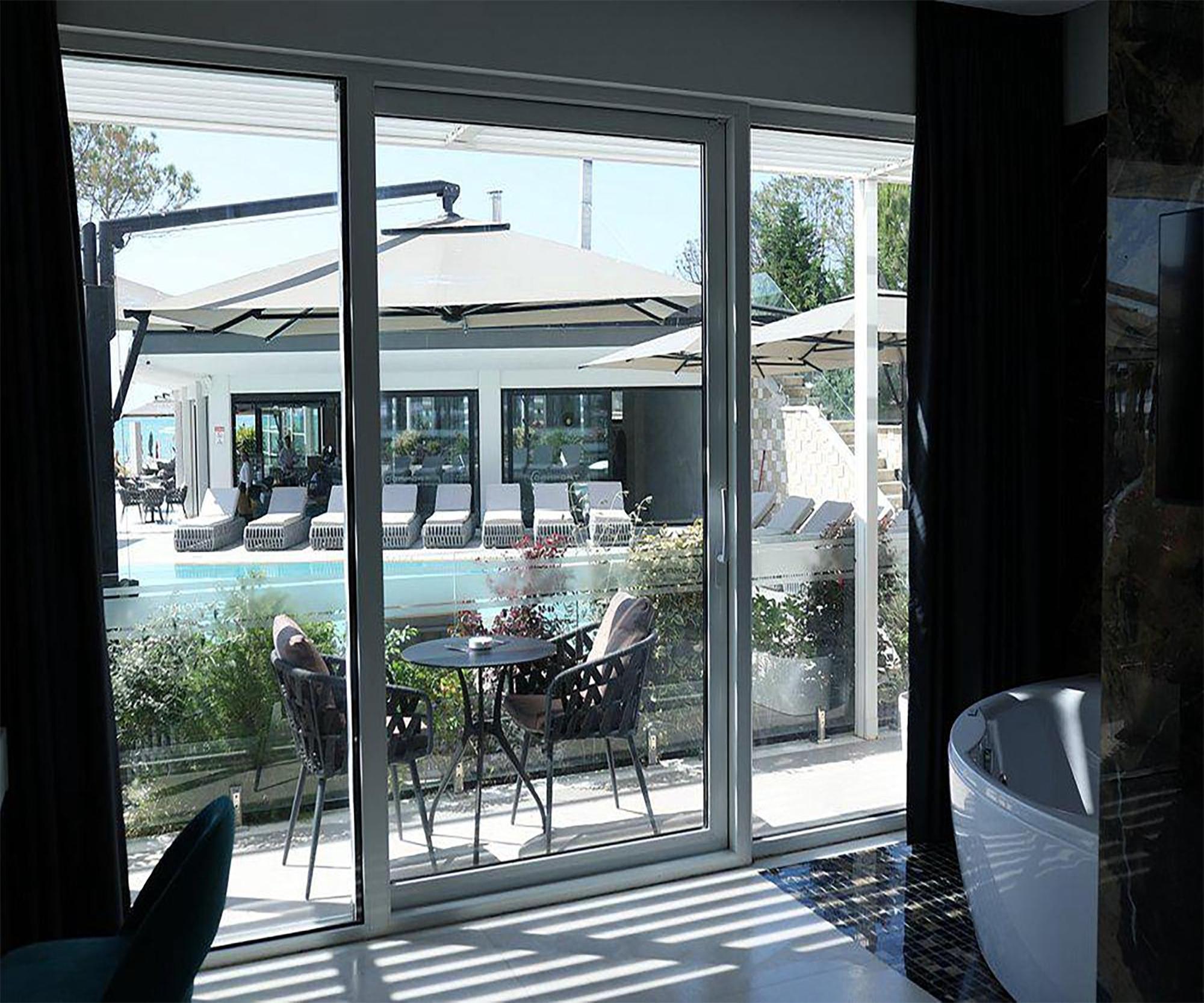 גולם Comfort Suites מראה חיצוני תמונה