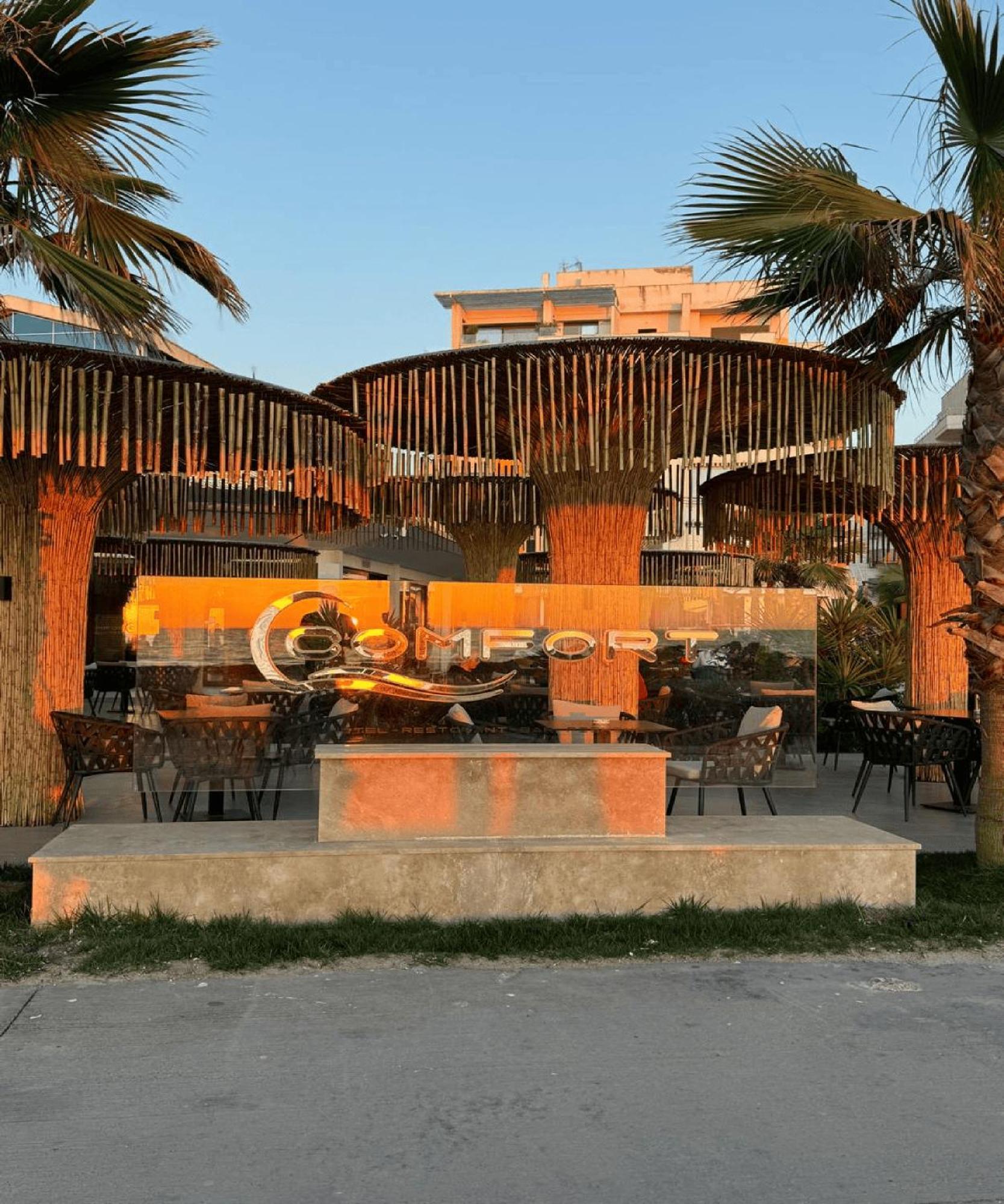 גולם Comfort Suites מראה חיצוני תמונה