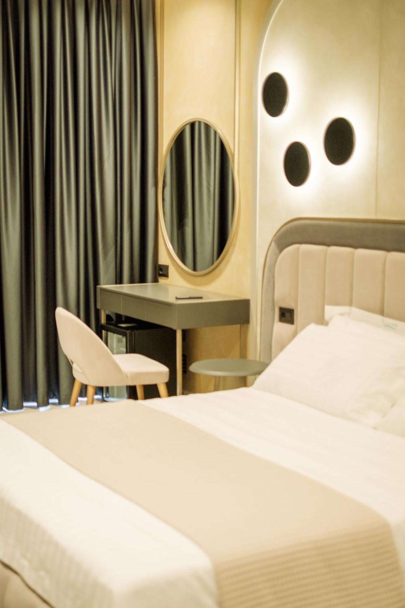 גולם Comfort Suites מראה חיצוני תמונה